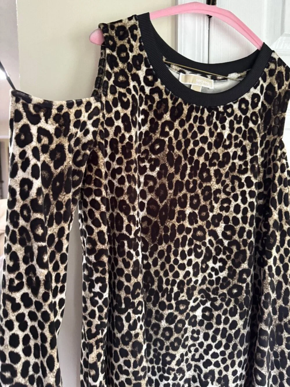 Michael Kors XL Super Soft Cheetah Print Long Sleeve Off the Shoulder Blouse EUC